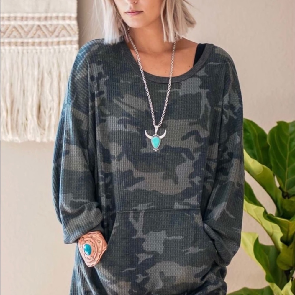 Costume Cowskull necklace in Faux Turquoise